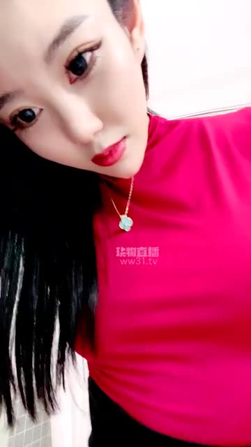 汐S 狠鞭打 踢裆 脚耳光虐玩乳调教恋足老狗 裸足舔脚深喉口水吐食