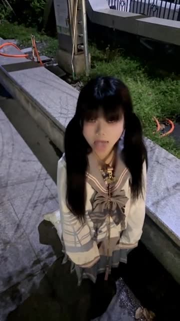 玥樾和女奴音音 户外超大胆调教 人来人往羞辱调教母狗