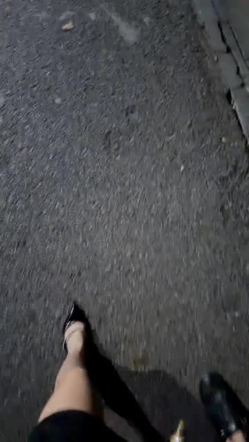 猫猫大大 户外开发男大当狗 伺候美脚