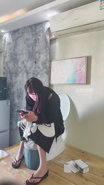 荷花会所 调教马桶狗2 6女排泄黄金喂食