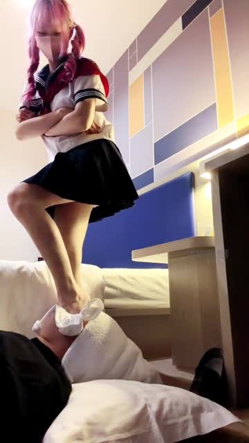 奶味小仙女 深喉专场 裸足无限深喉 差点吞下整只脚