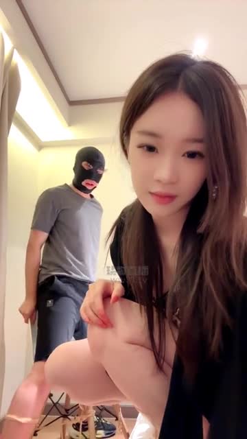 富江sama 剧情 惩罚调教小偷 束缚起来暴打耳光狠踢裆 强制裸足舔脚深喉