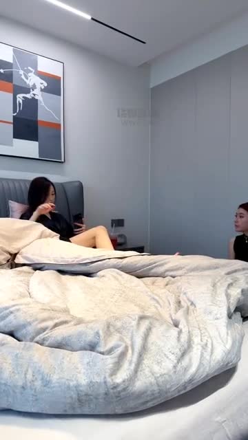 云韵 母狗女奴生活化晨起伺候 舔脚深喉