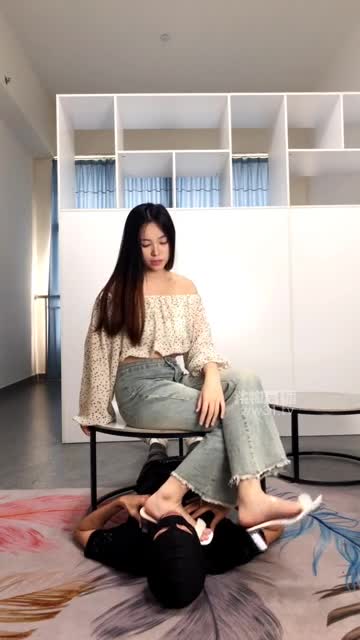 晚琴 训调贱狗 凉高底清理坐脸窒息全体重踩踏踩脸暴打耳光骑马骑乘裸足舔脚伺候