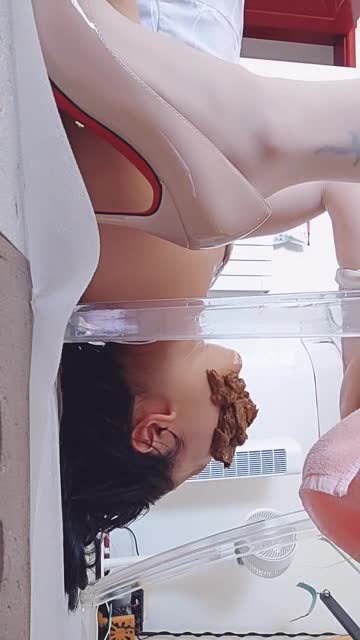 媚娘 调教母狗女奴 超大量圣水黄金喂食 狠鞭打 高跟插嘴