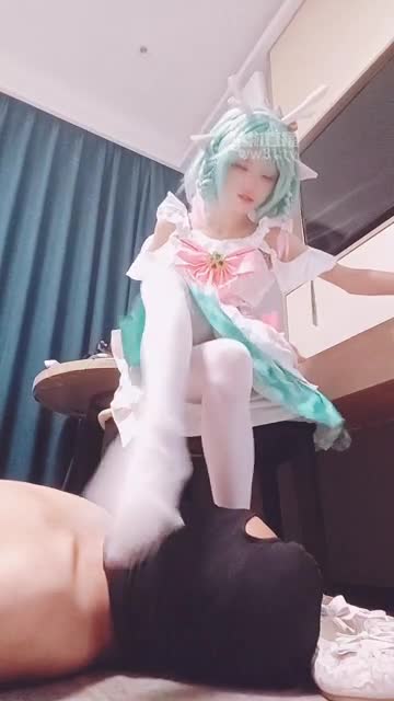 美少女战士 cosplay可爱小主继续调教脚垫狗 小皮鞋白丝踩脸除臭裸足深喉插嘴骑乘羞辱不断