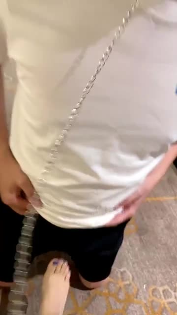 果儿小主 调玩香水狗狠踢裆裸足美脚侍奉口水吐食全体重踩踏坐脸窒息 暴打手脚耳光2