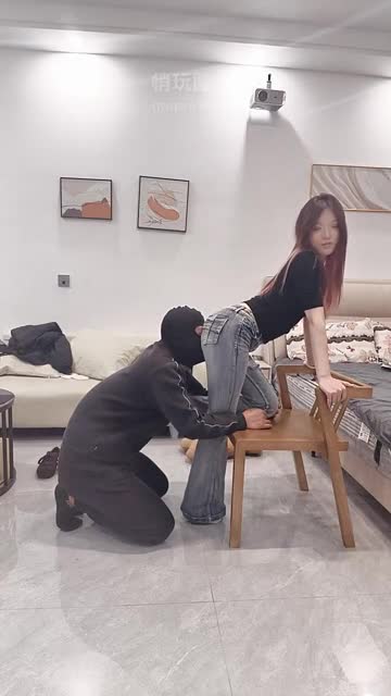 鹿璐 调玩家奴 白袜猛吸除臭美臀胯下闷脸嗅闻裸足舔脚无限深喉插嘴白袜塞嘴倒洗衣液咀嚼清洗