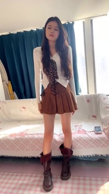 小宇 开发顶美冷漠脸素人调教