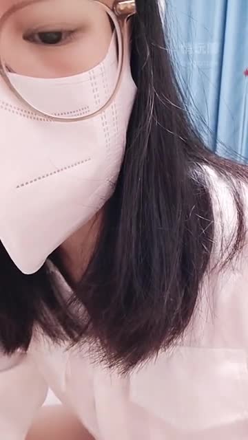 灵竹 调玩私奴 长靴全体重踩踏狠踢裆 裸足深喉插嘴