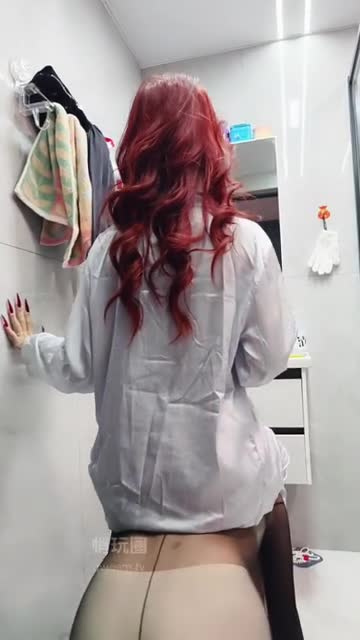 贺贺 生活化母狗女奴 舔脚晨起唤醒 骑马骑乘伺候洗漱马桶清理踩喂食全体重踩踏遛狗暴打耳光口水吐食不断 赏赐长靴清理