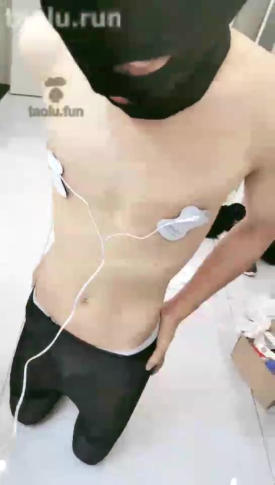 羽唯女神  羽唯女神舔脚 电击 虐乳  官方已删   