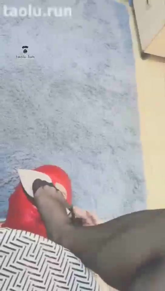 贵阳妖妖女王 暴雨也阻止不了狗狗来 狗笼调教 