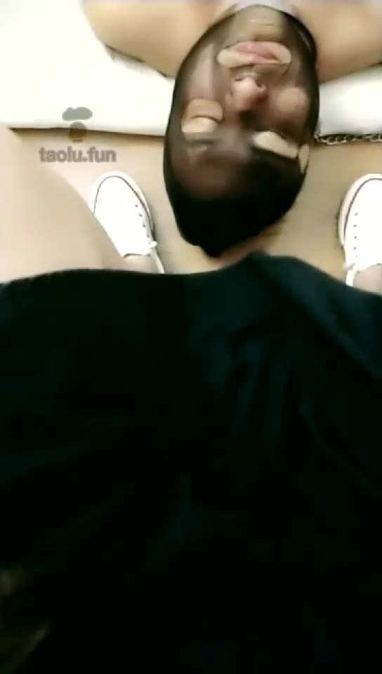 赛琳娜 下贱的东西只配舔脚 