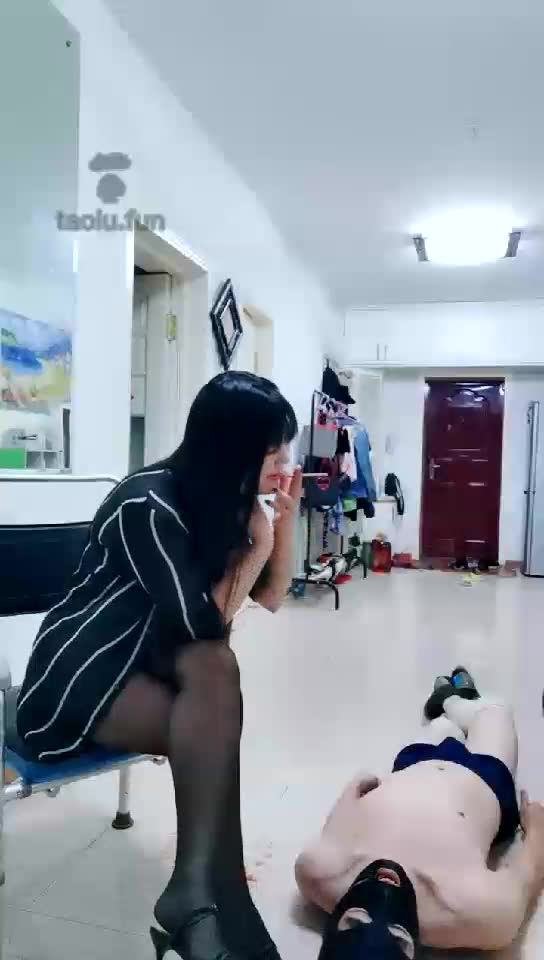 Dream艾斯 踩食物脚喂食口水钻跨耳光 