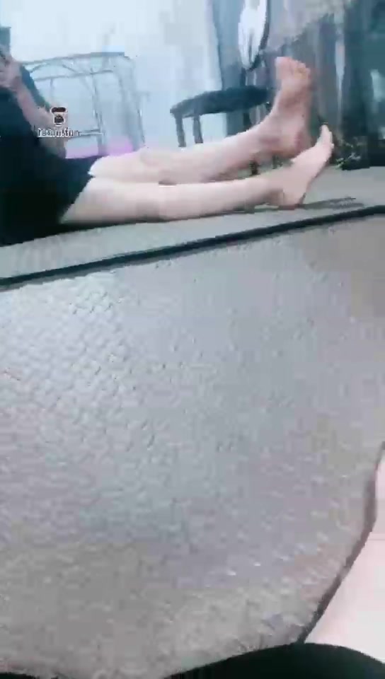 茹一 双主暴力鞭打踩踏 