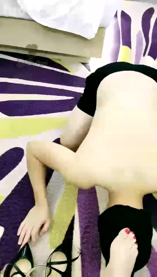 野蛮公主 踩踏 圣水 脚喂食 