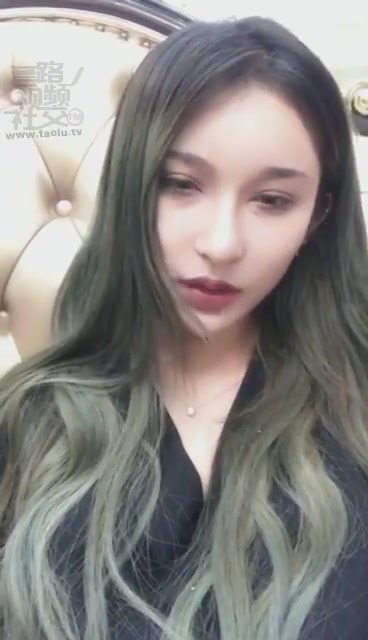 小贝 高冷女神调教贱狗 高跟踩碾钻裆